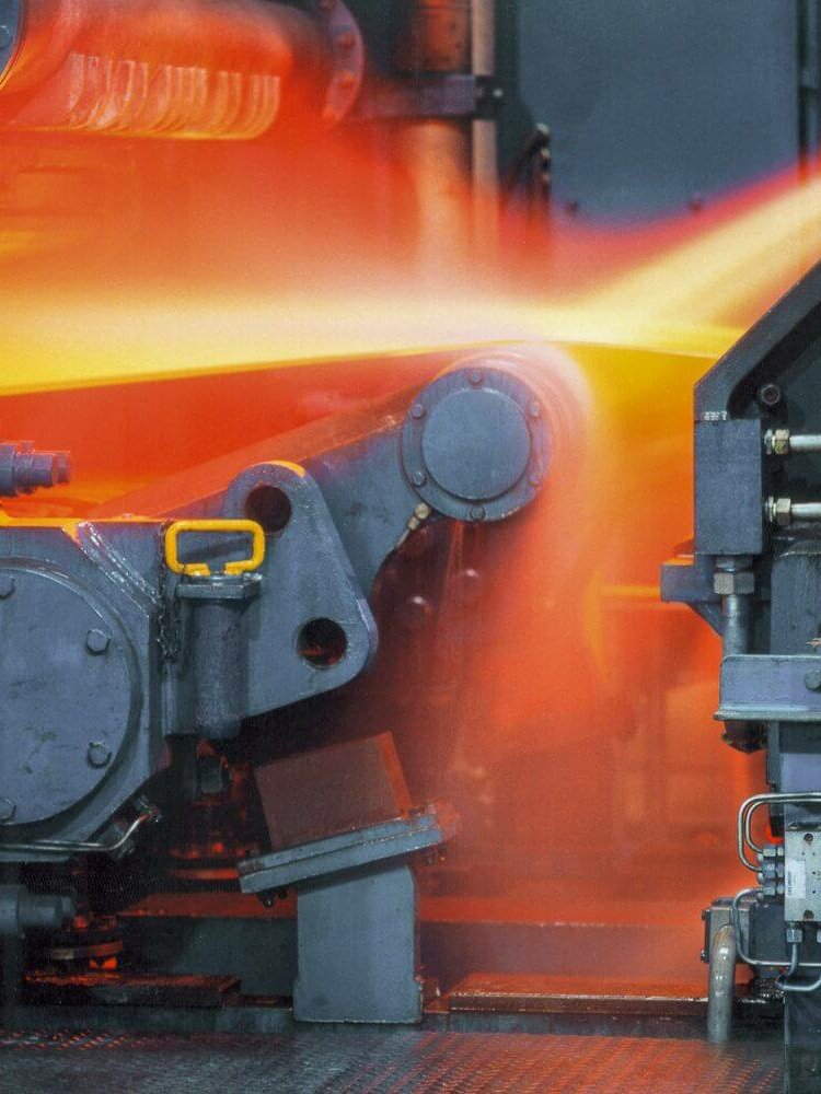 Acero caliente en un rodamiento de rodillos