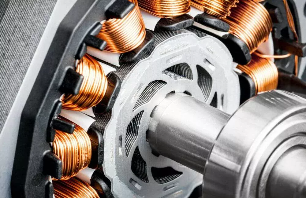 Alambre de cobre en la máquina