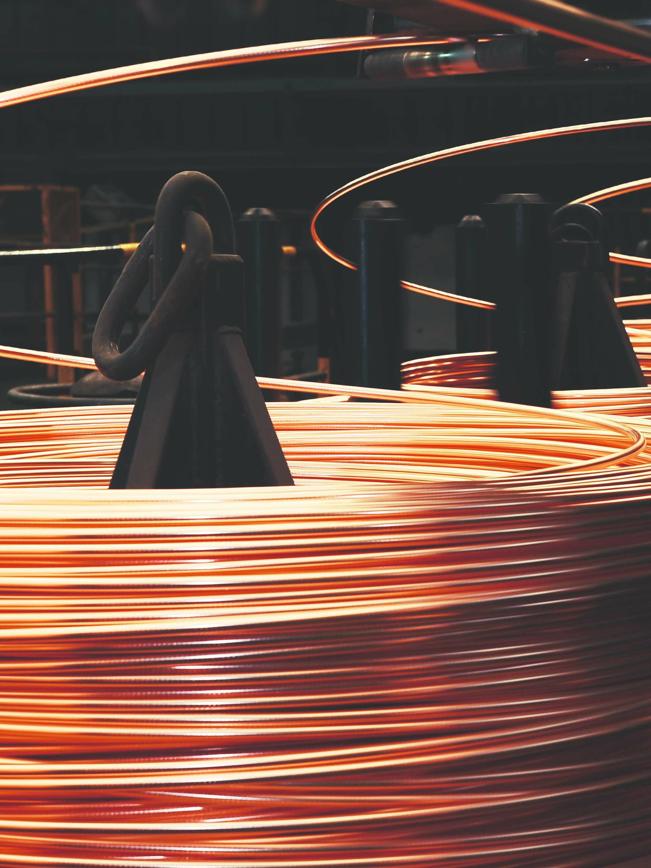 Tensión del hilo de cobre en espiral